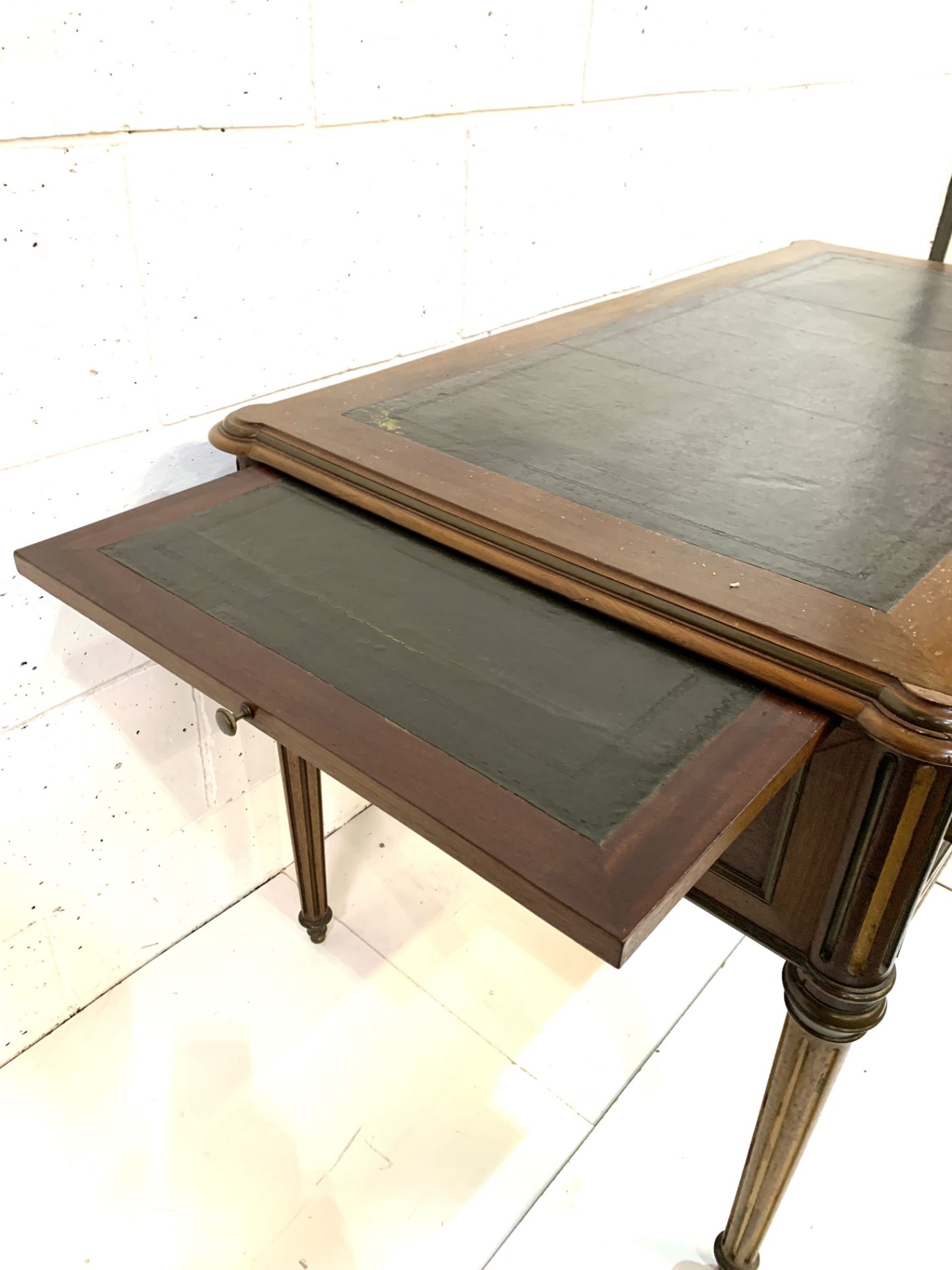 Edwardian mahogany desk - Image 5 of 11