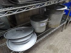 3 cooking pots and various lids