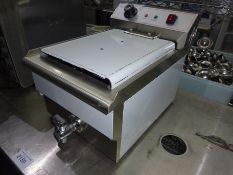 Infernus single tank fryer with drain to front.