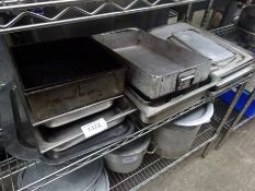 Quantity of various trays