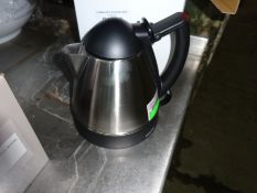 Cordless kettle.