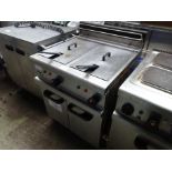 Lincat A002 mobile twin tank electric fryer W: 70c ms, D: 75cms, H: 107cms