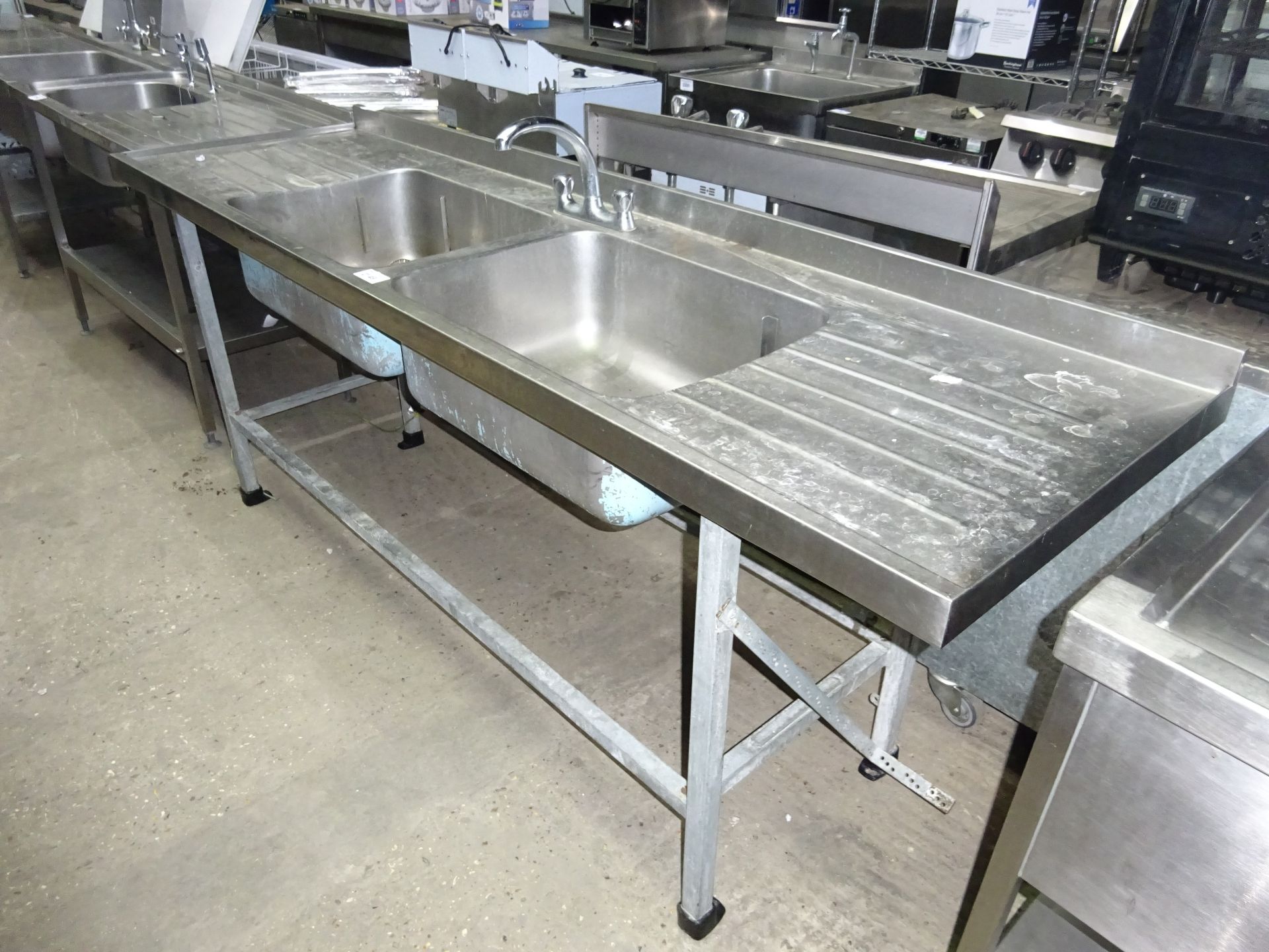 Stainless steel double bowl, double drainer with single tap set,
