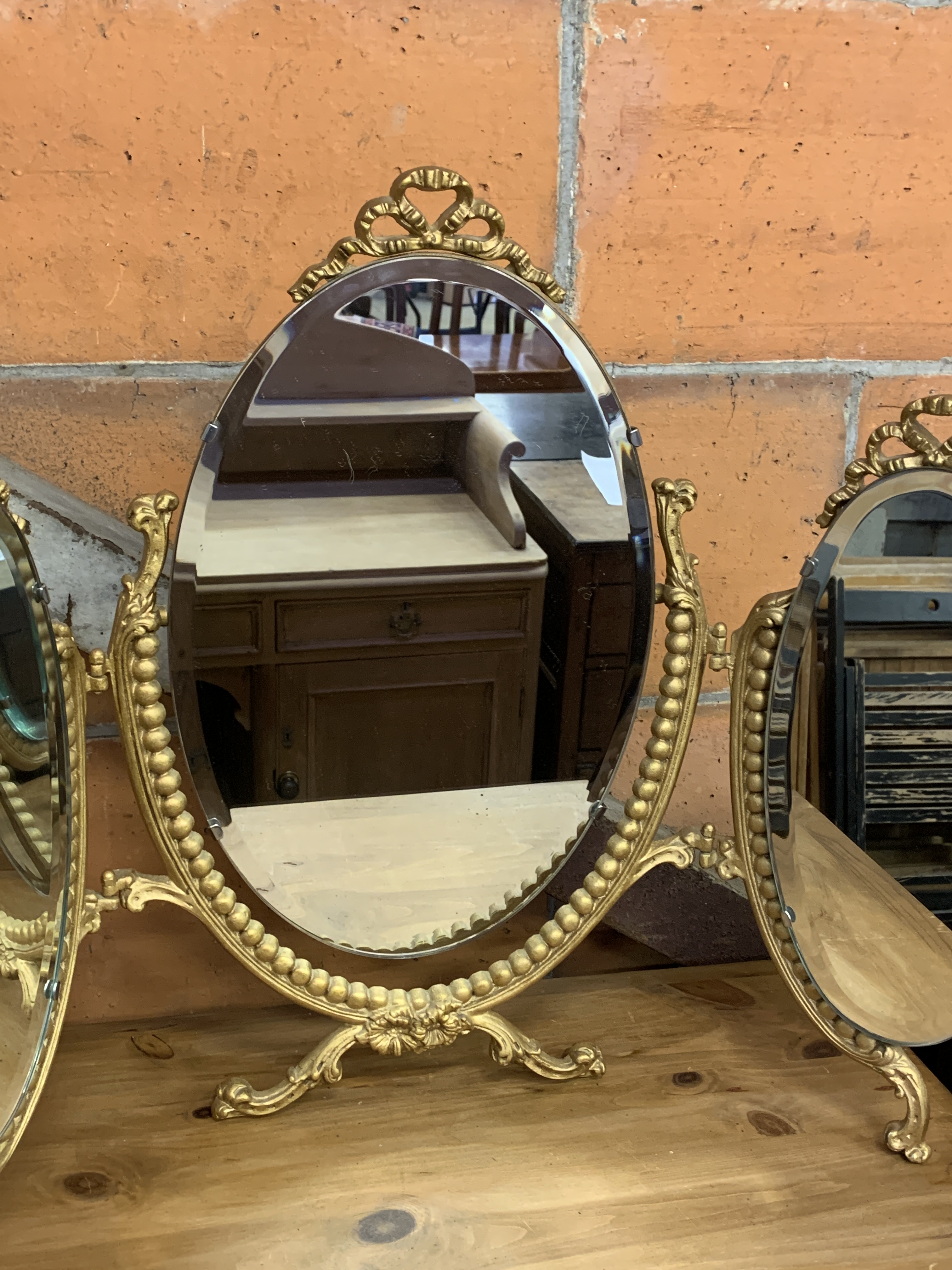 Gilt metal framed triple toilet mirror - Image 3 of 4