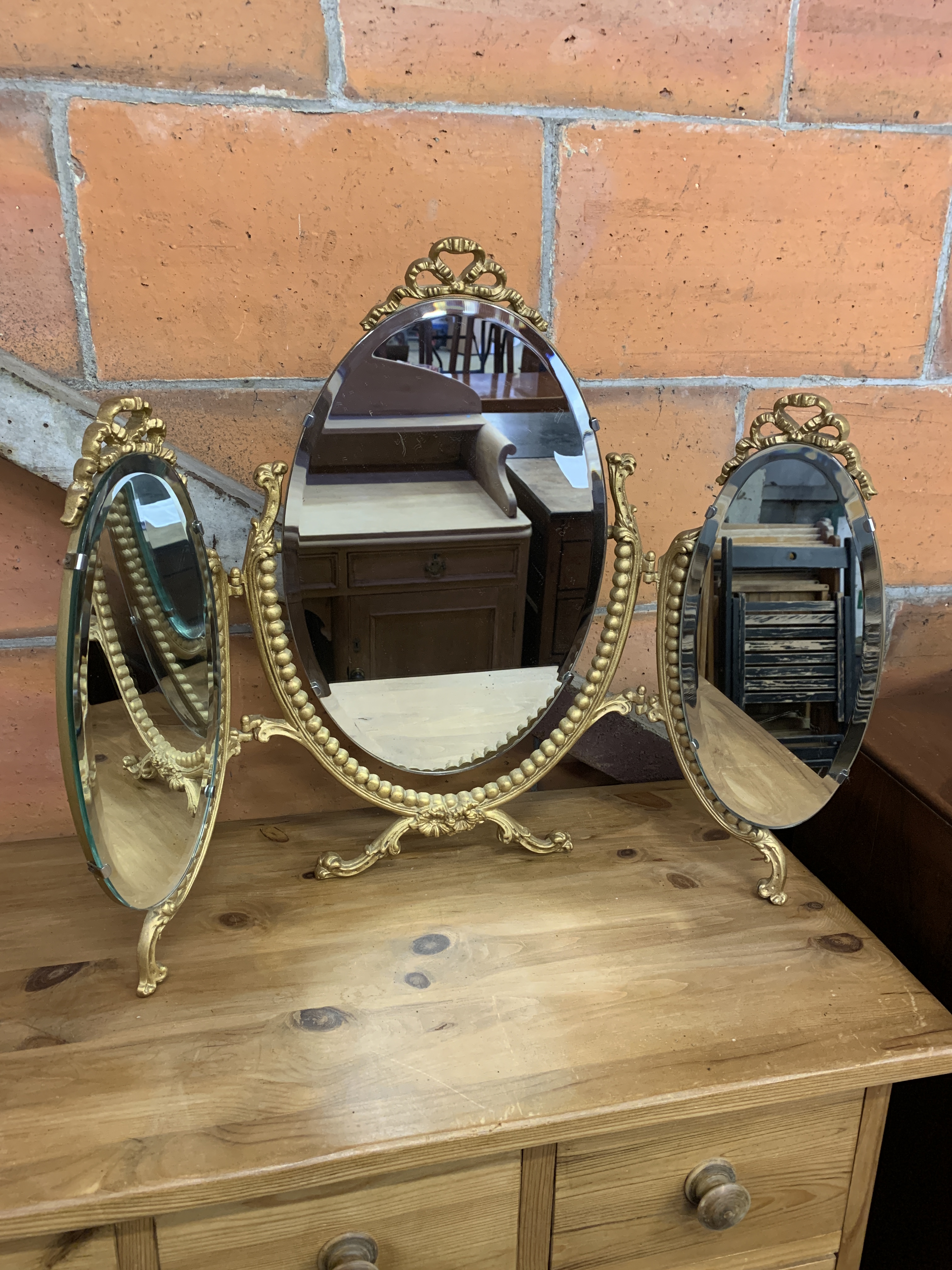 Gilt metal framed triple toilet mirror - Image 2 of 4