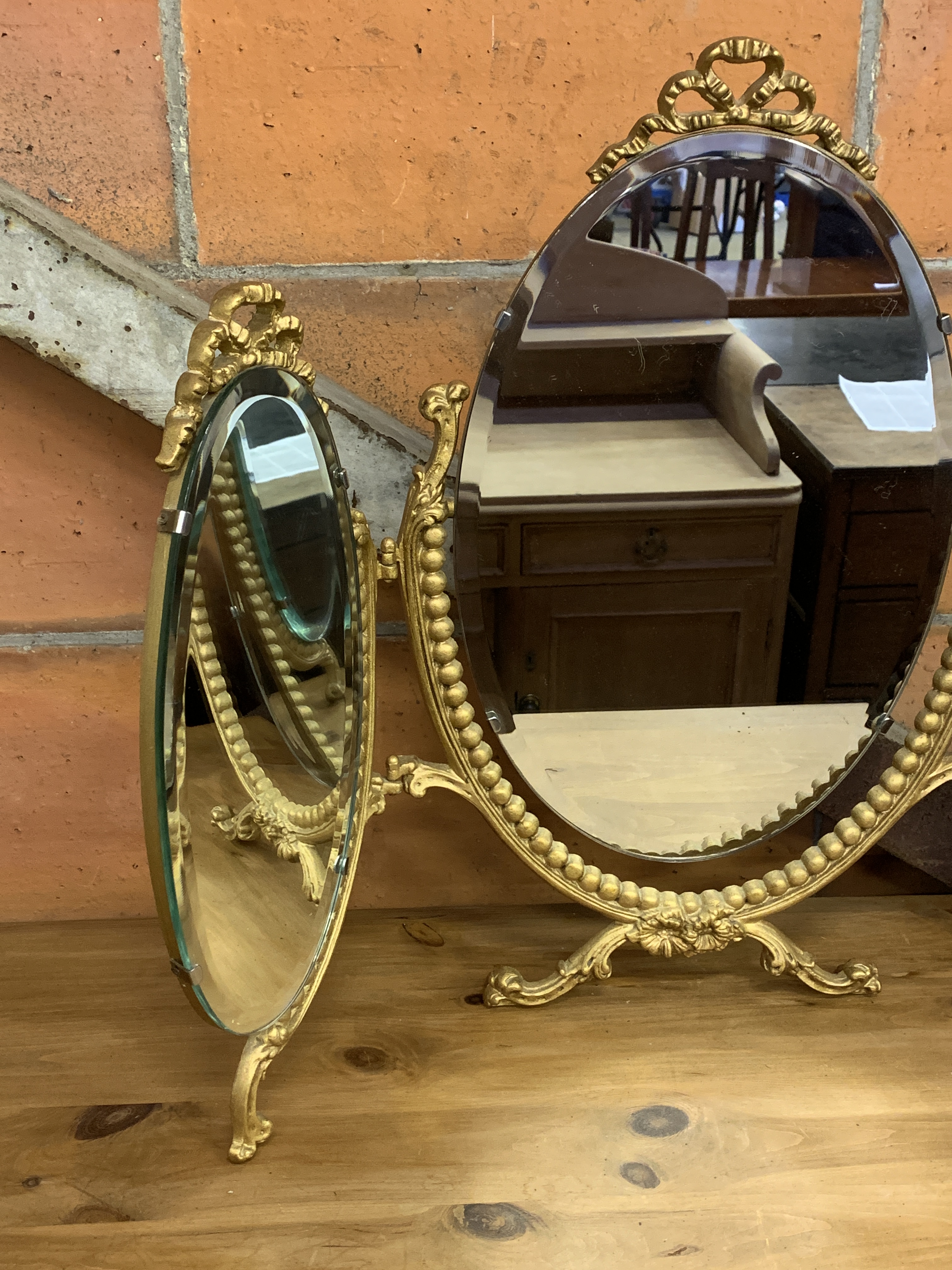 Gilt metal framed triple toilet mirror - Image 4 of 4