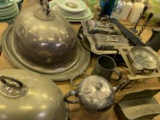 Large quantity of metal ware.