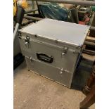 CD flight case in two compartments