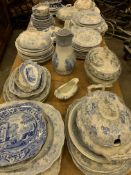 Very large quantity of Victorian blue and white china