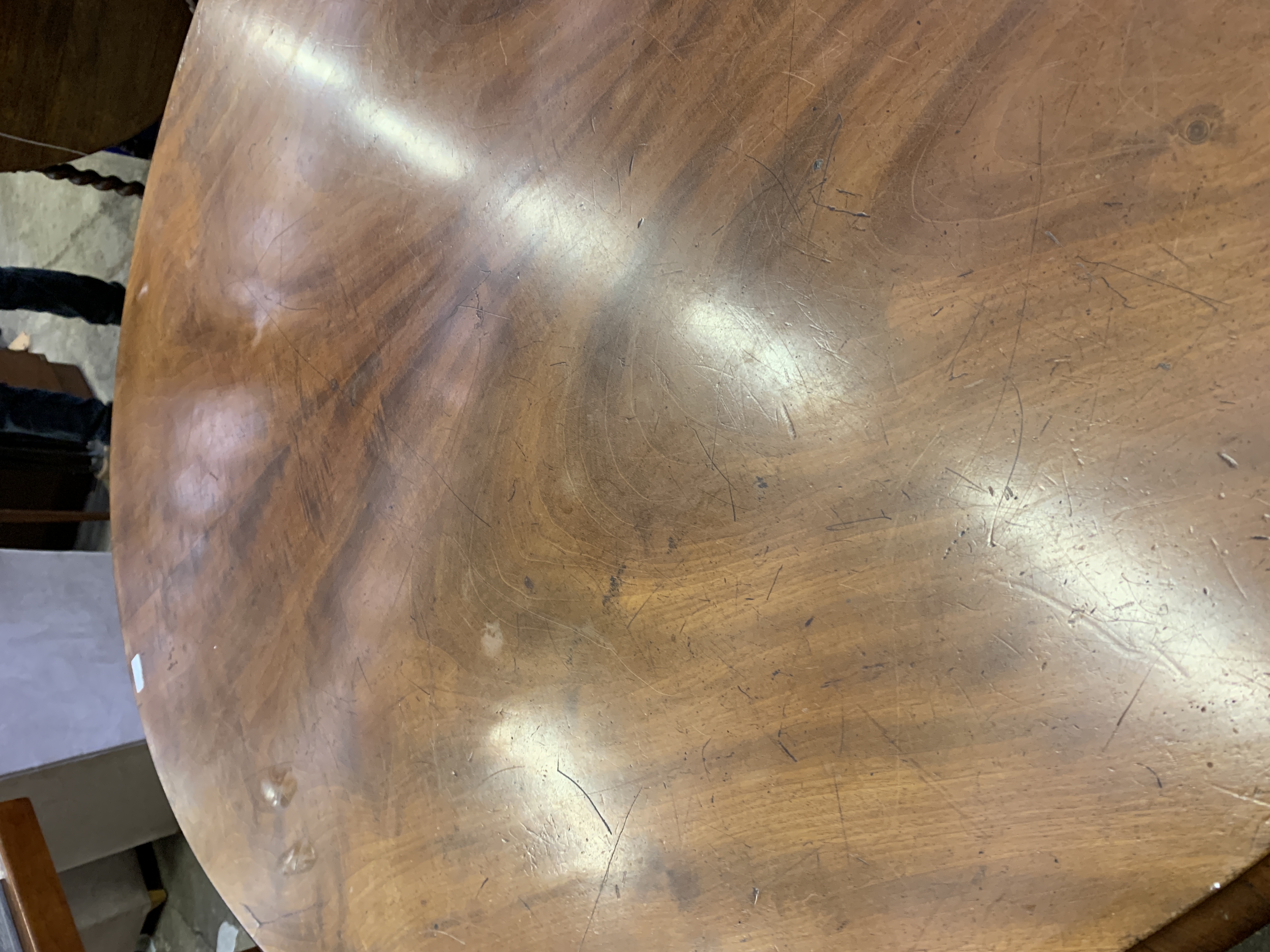 Mahogany oval tilt top breakfast table - Image 3 of 4
