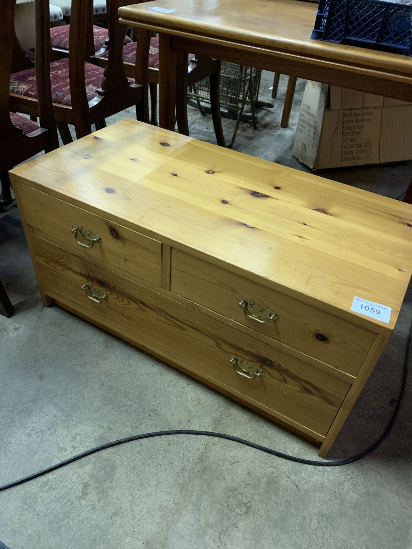 Large pine two over one chest of drawers - Image 2 of 3