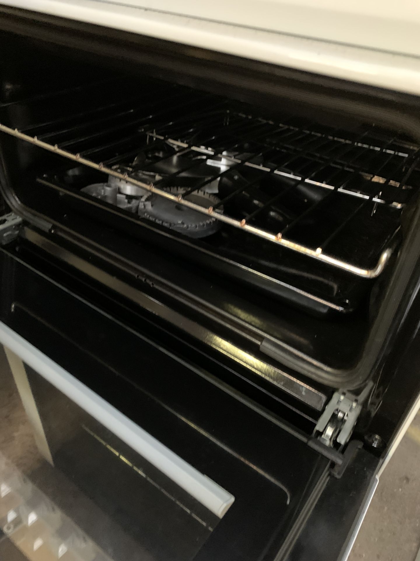 Beko BCDVG505W electric cooker with double oven - Image 3 of 4