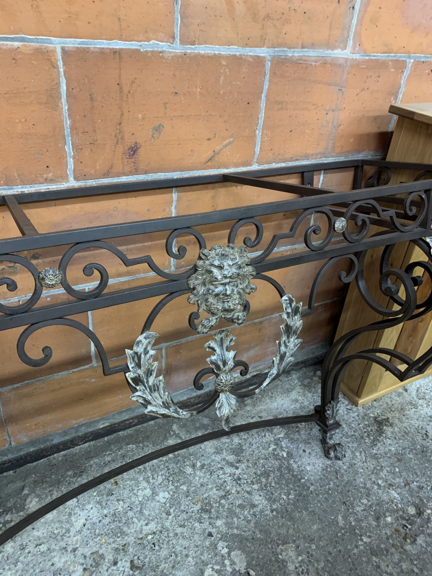 Decorative wrought iron side table base - Image 2 of 4