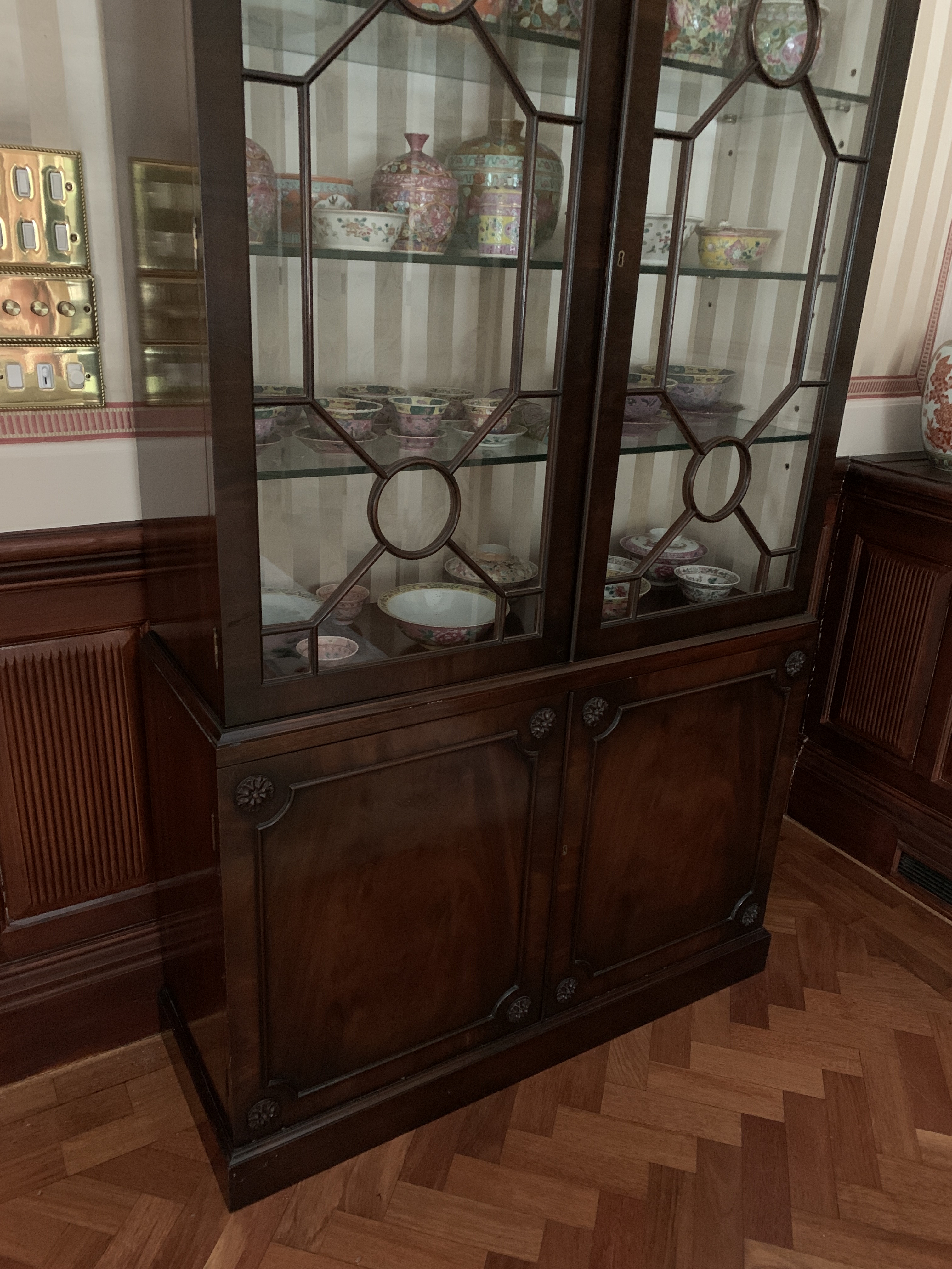 Chippendale style display cabinet - Image 3 of 3