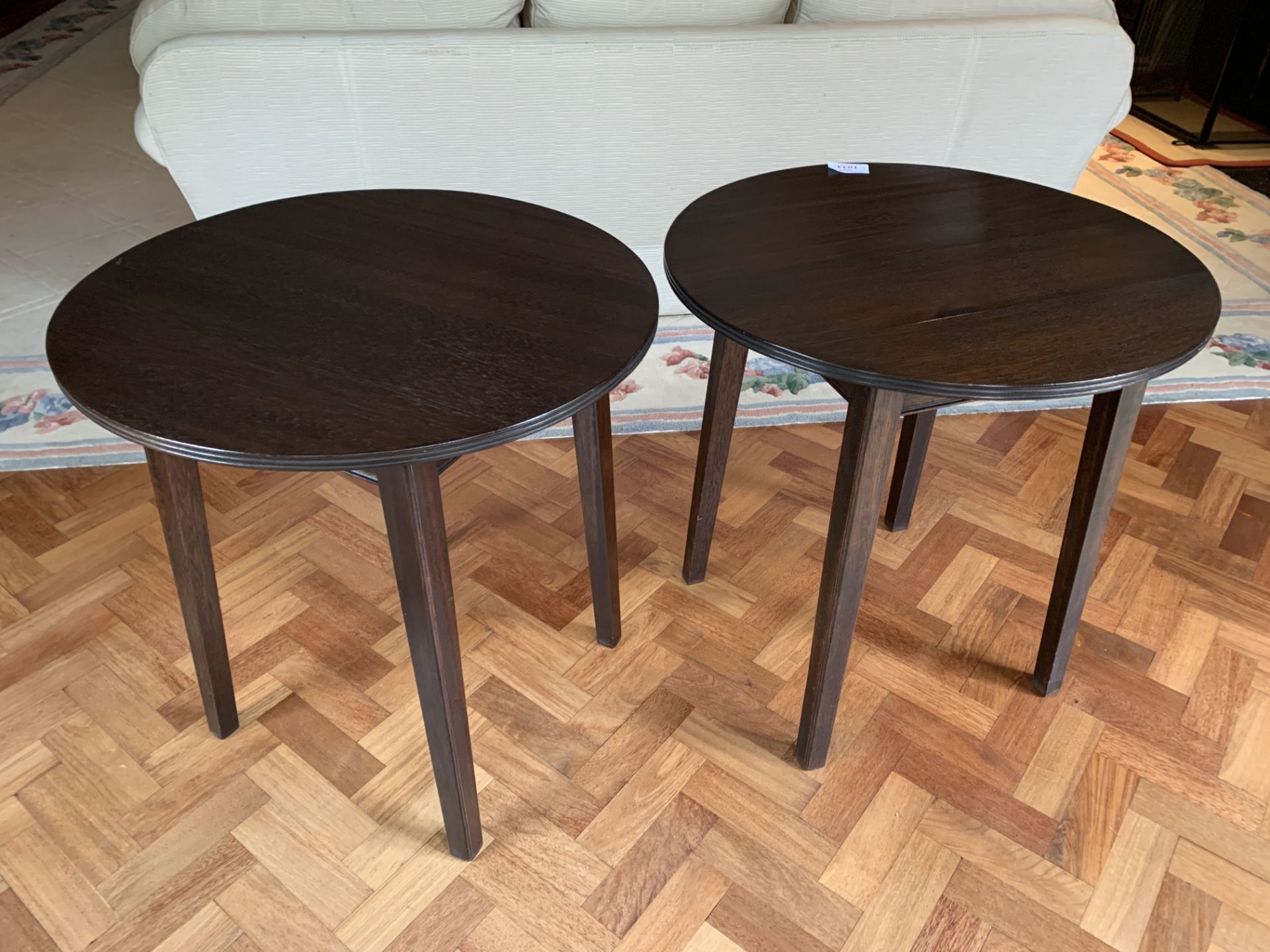 Two dark brown circular occasional tables on four block legs - Bild 3 aus 3
