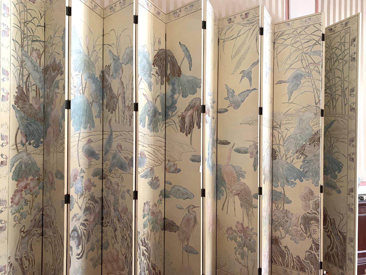 Very large Oriental style wooden twelve panel double sided folding screen - Image 2 of 3
