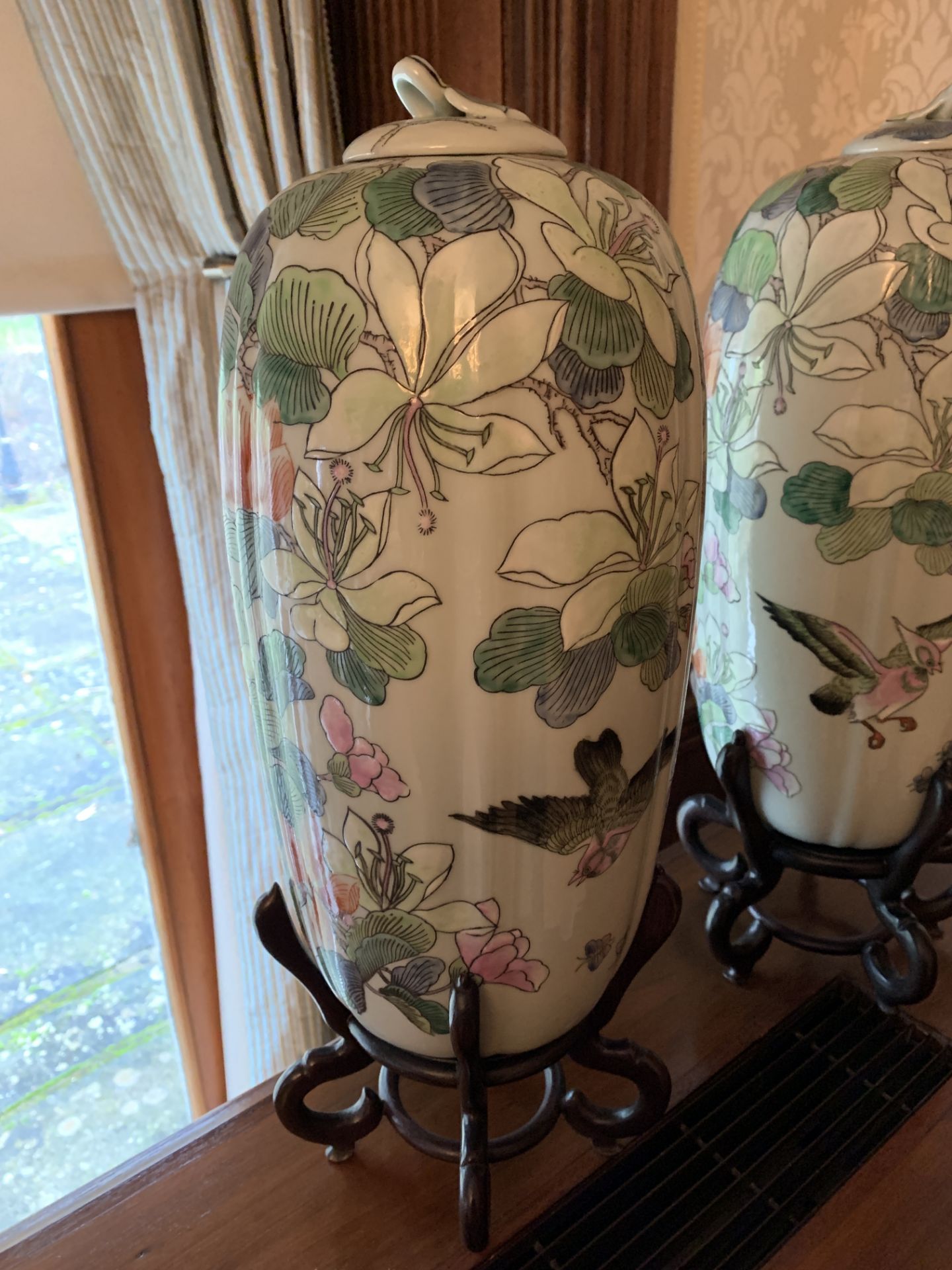 Pair of gourd shaped lidded vases - Image 2 of 4