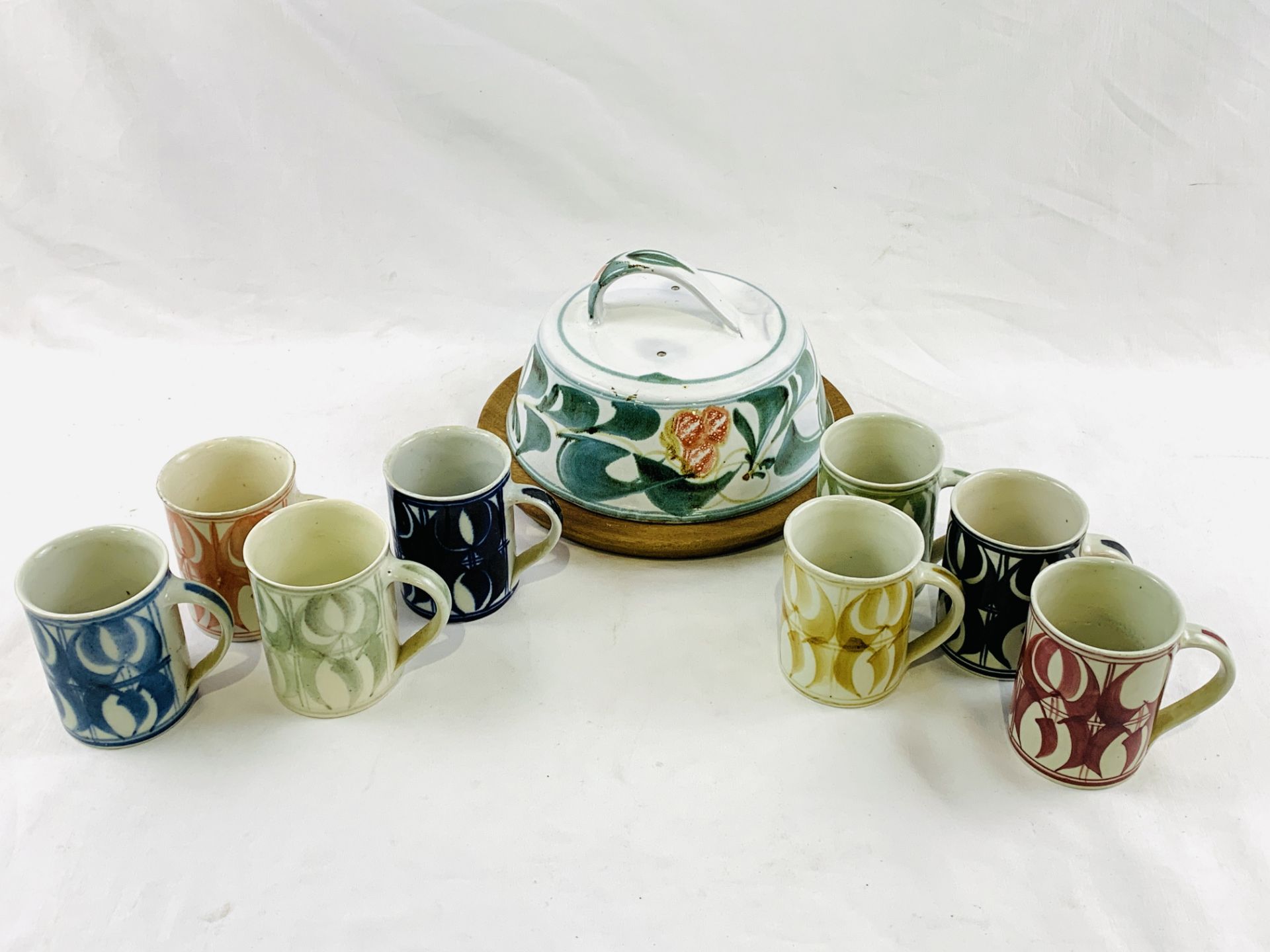 Aldermaston pottery: eight mugs and a cheese dish - Image 2 of 5