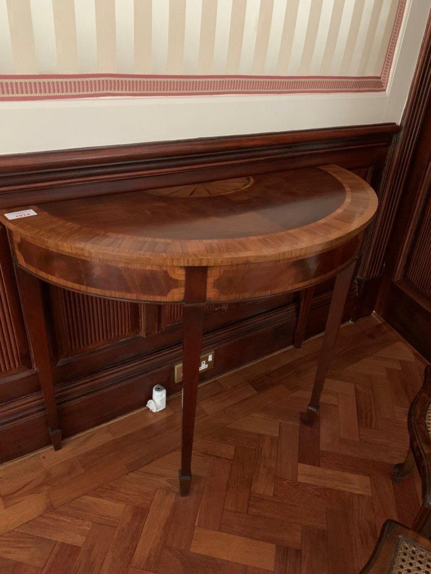 Inlaid Georgian style demi-lune table - Image 2 of 2