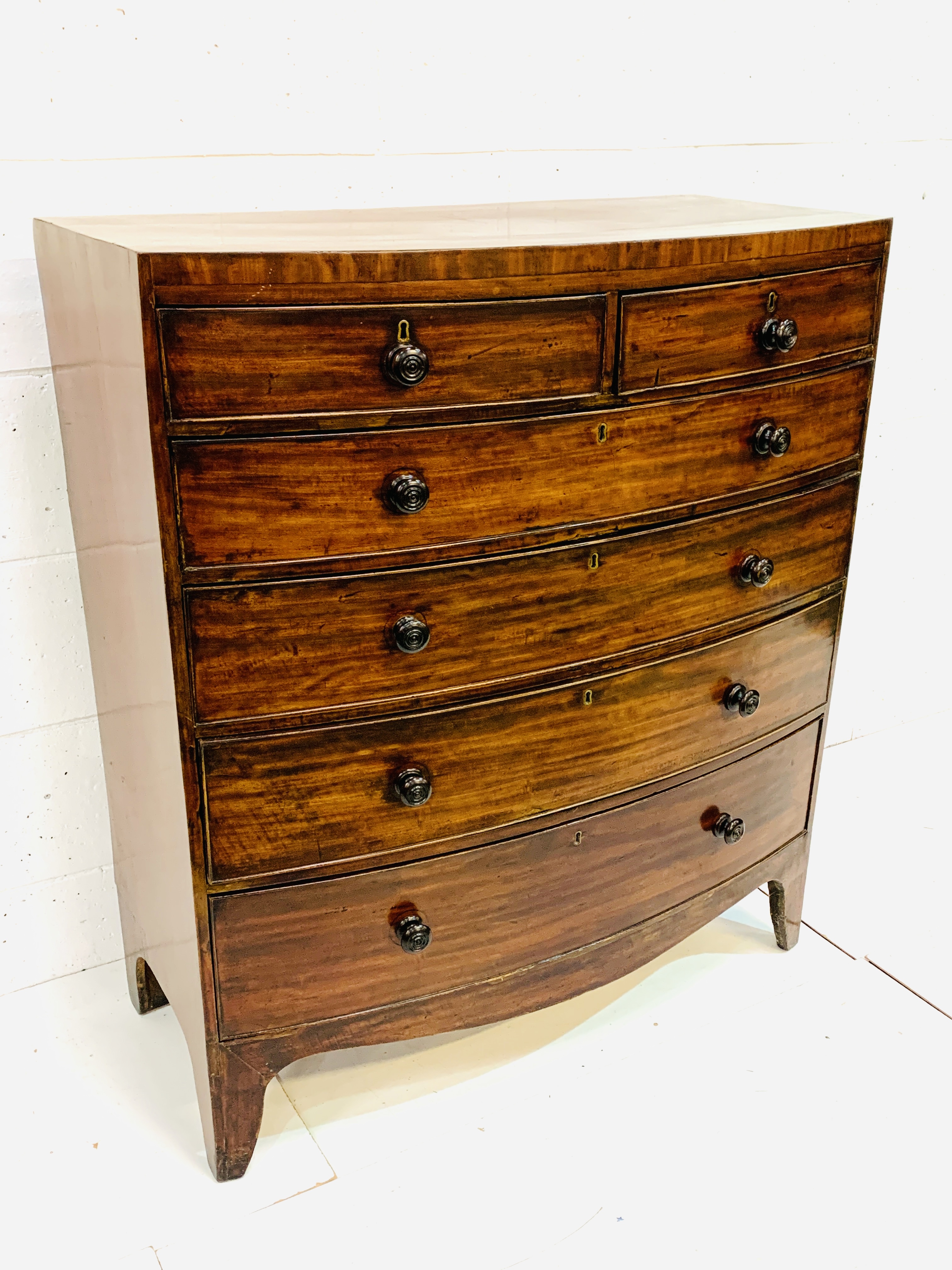 Early 19th Century mahogany bow-fronted chest of drawers - Image 3 of 8