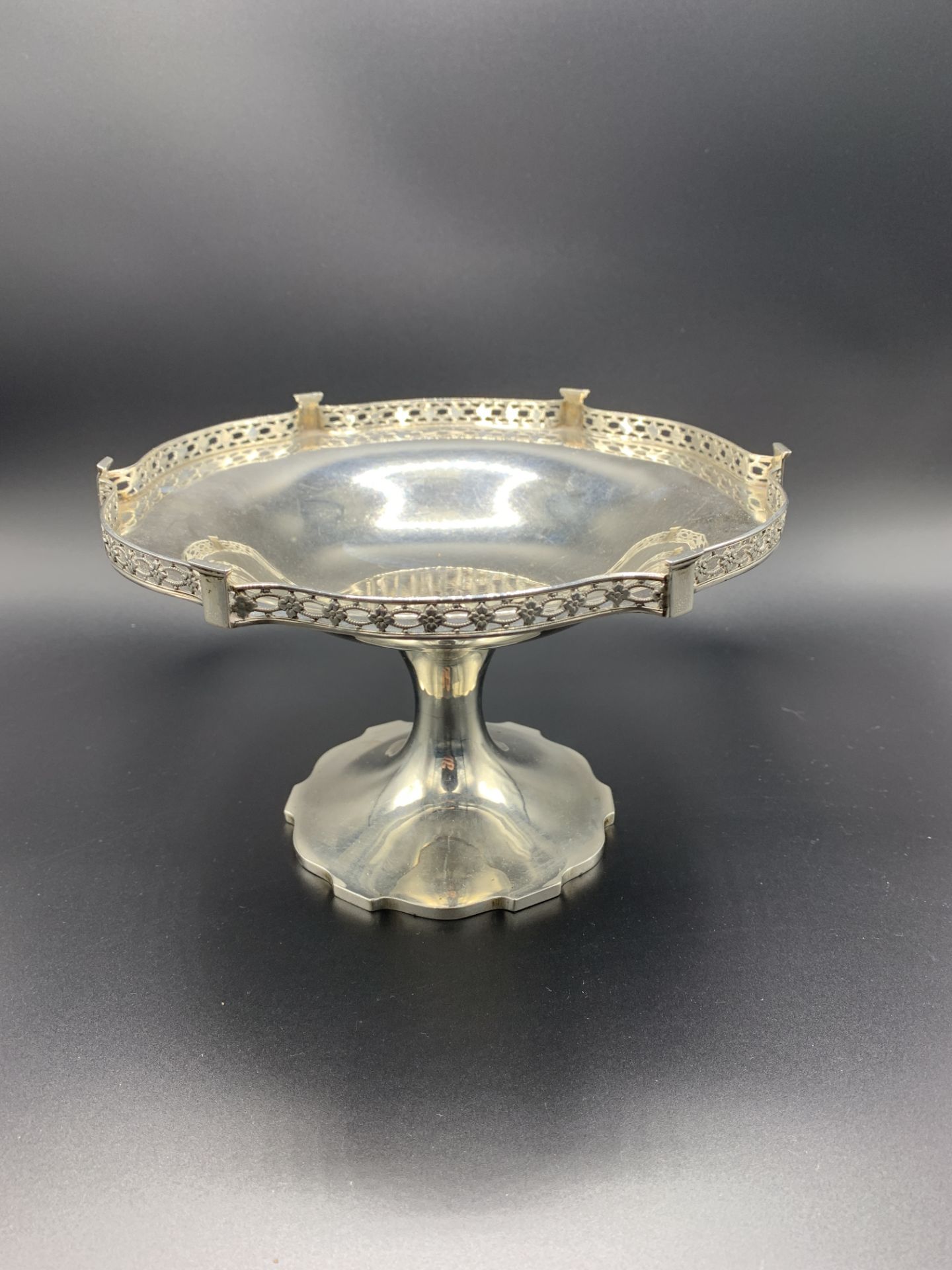 Sterling silver pierced gallery fruit bowl/centerpiece - Image 5 of 6