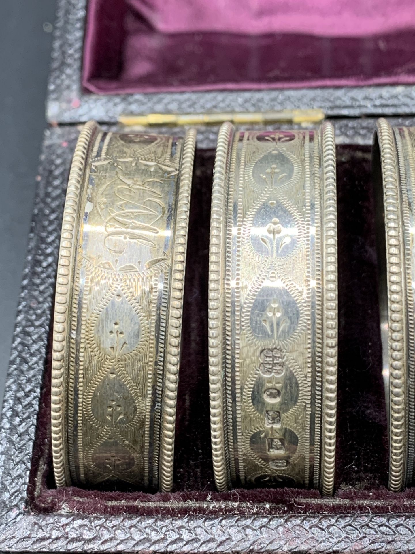 Six Victorian finely decorated napkin rings - Image 4 of 4