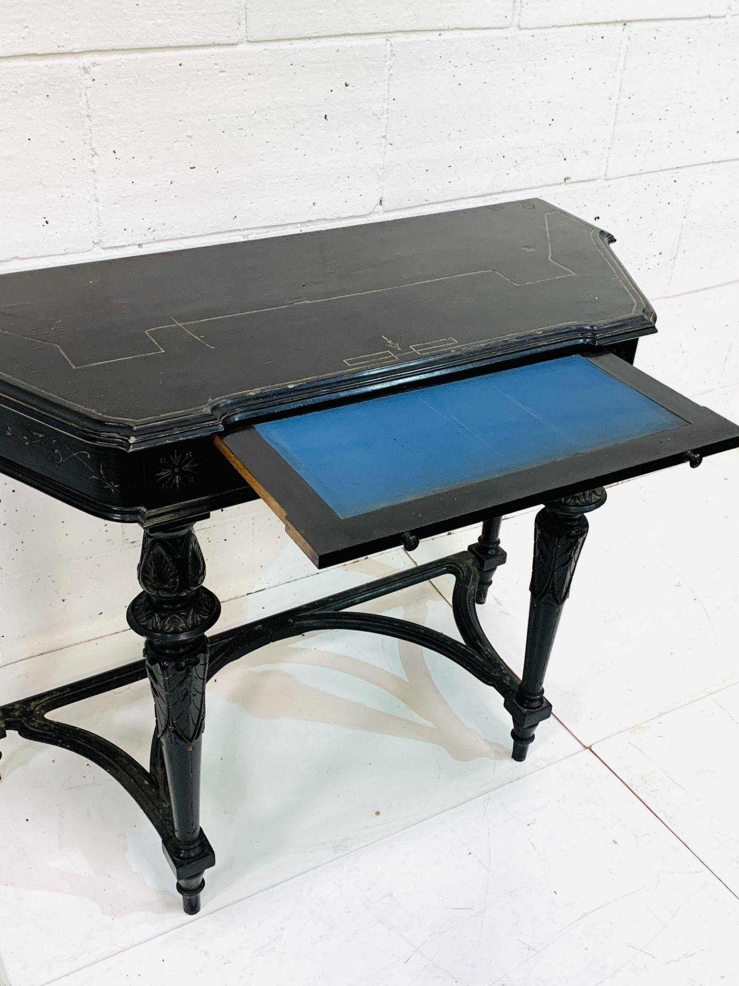 Ebonised writing table - Image 4 of 5