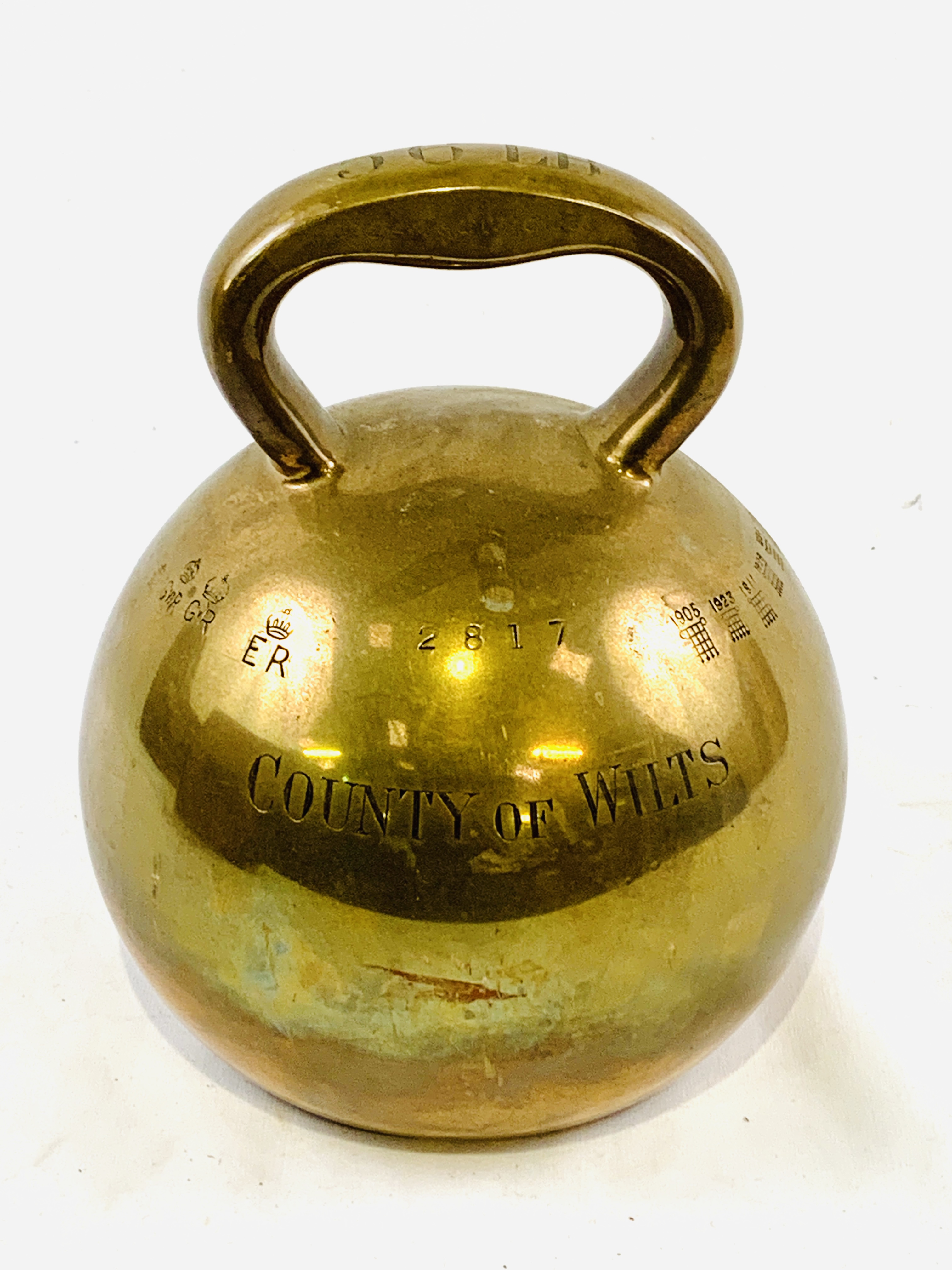 Brass alloy 56lbs proof weight in the shape of a dumbbell - Image 2 of 5