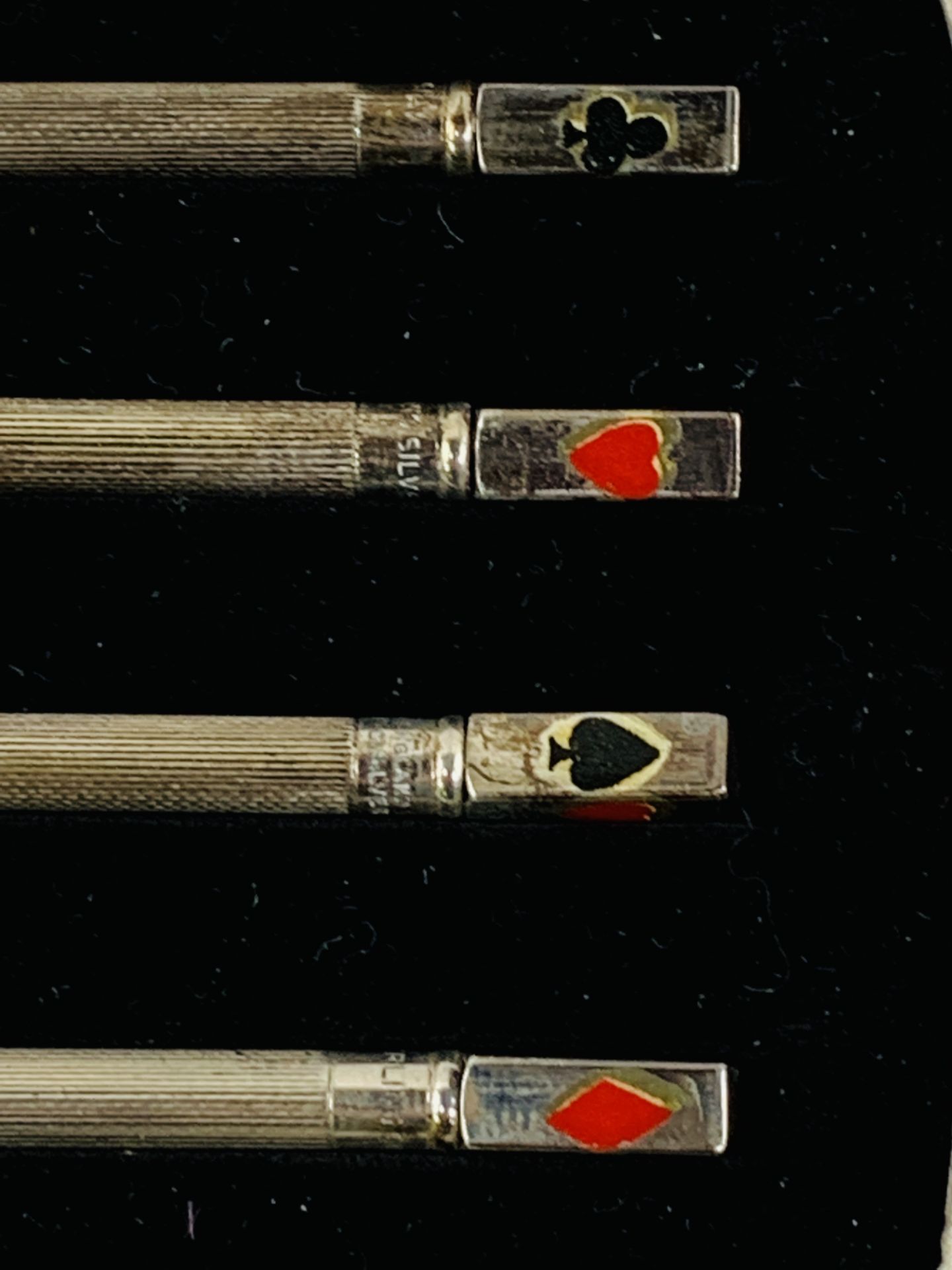 Set of 4 sterling silver Bridge pencils in original Lane, Crawford Ltd of Hong Kong case - Image 2 of 2