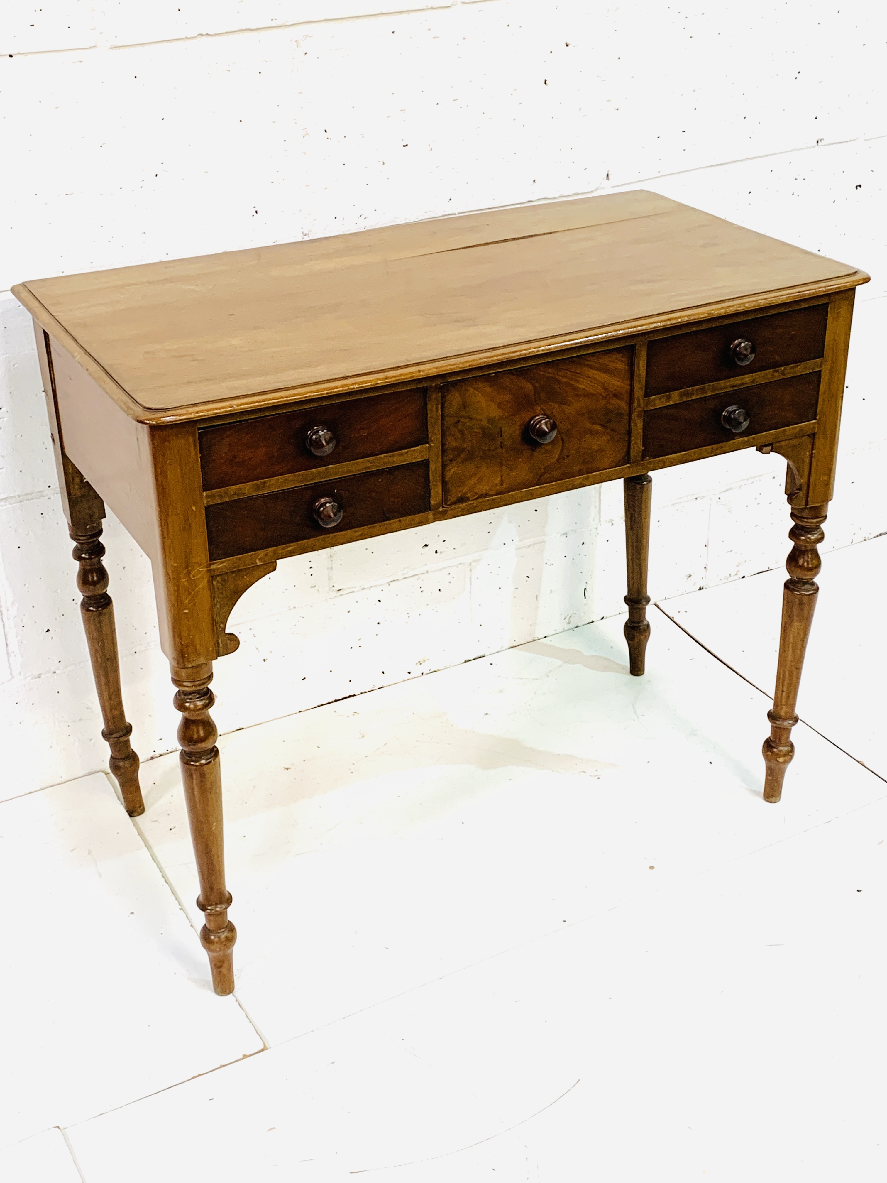 Victorian mahogany side table - Image 2 of 6