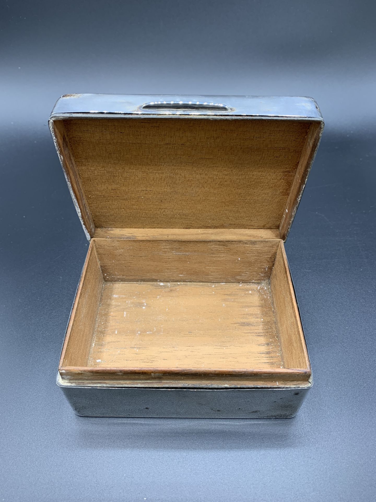 Hallmarked silver cigarette box, and a silver card case - Image 2 of 5
