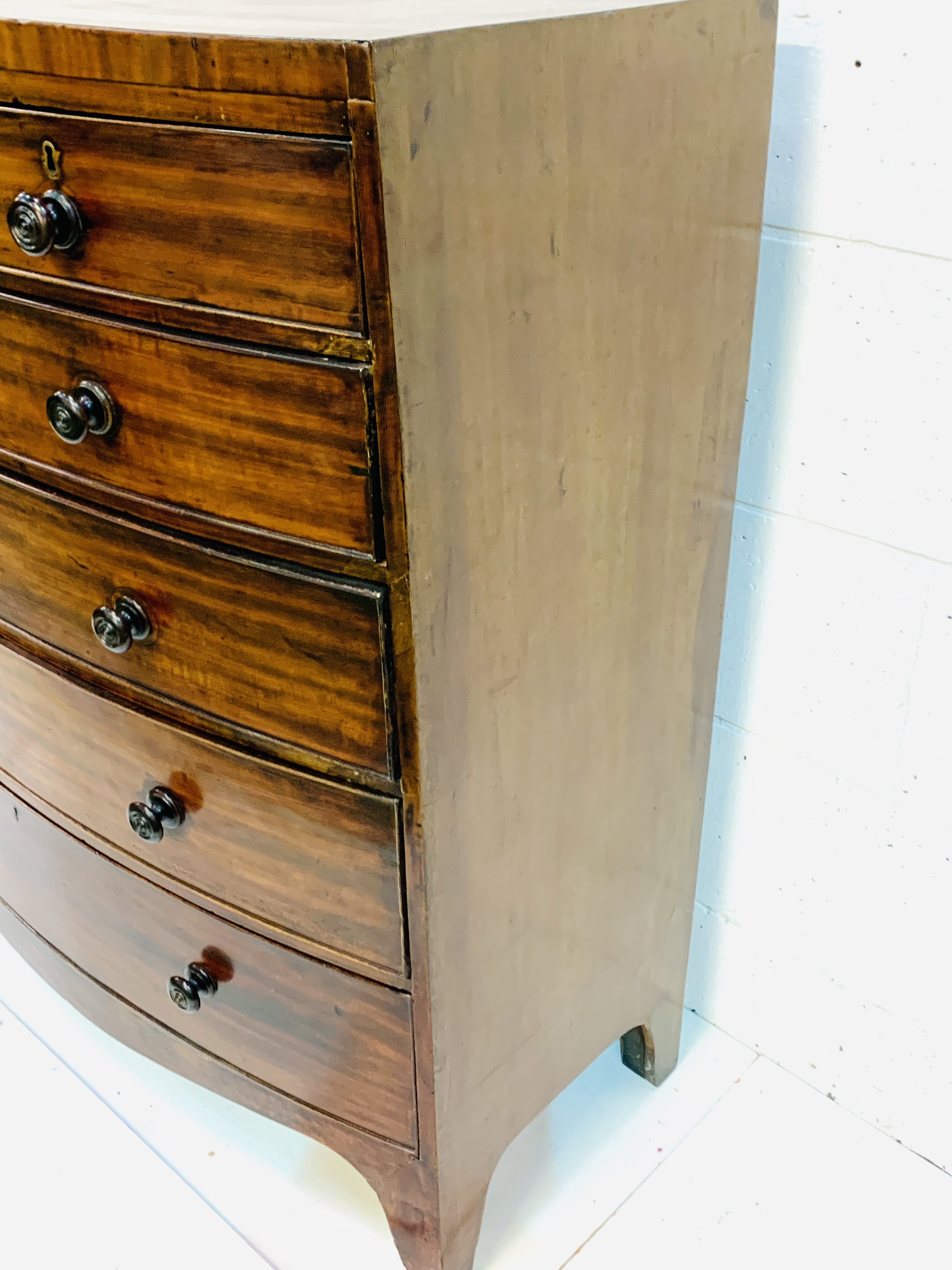 Early 19th Century mahogany bow-fronted chest of drawers - Image 6 of 8