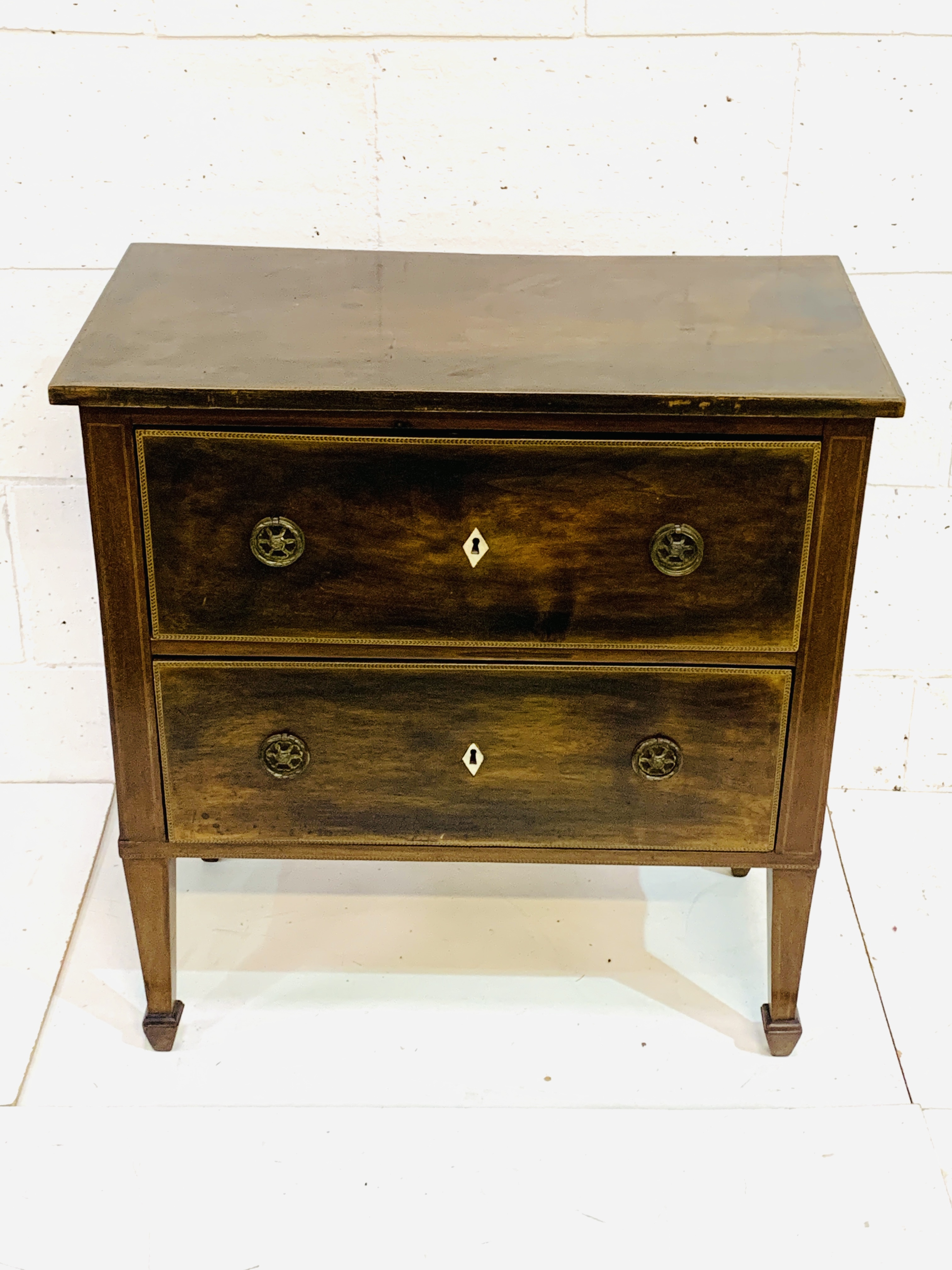 Mahogany chest of two drawers