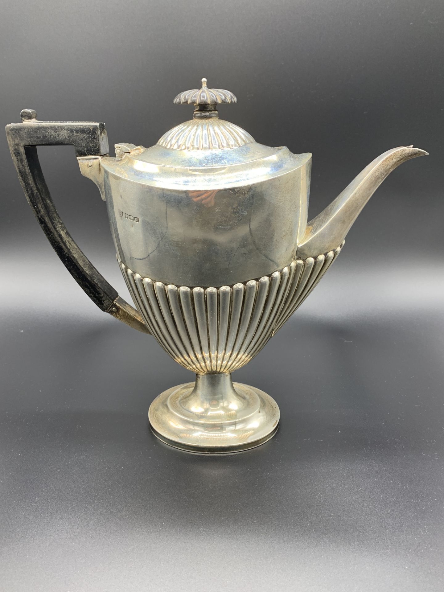 Silver coffee pot, hallmarked Sheffield 1904 - Image 2 of 3