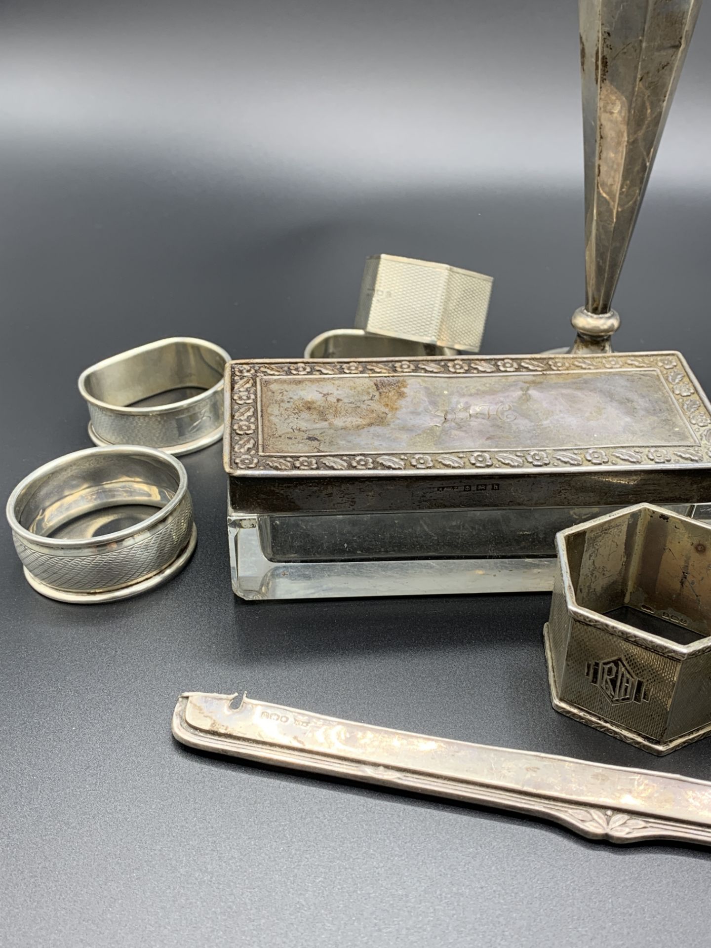 Nine hallmarked silver napkin rings and other silver items - Image 4 of 4