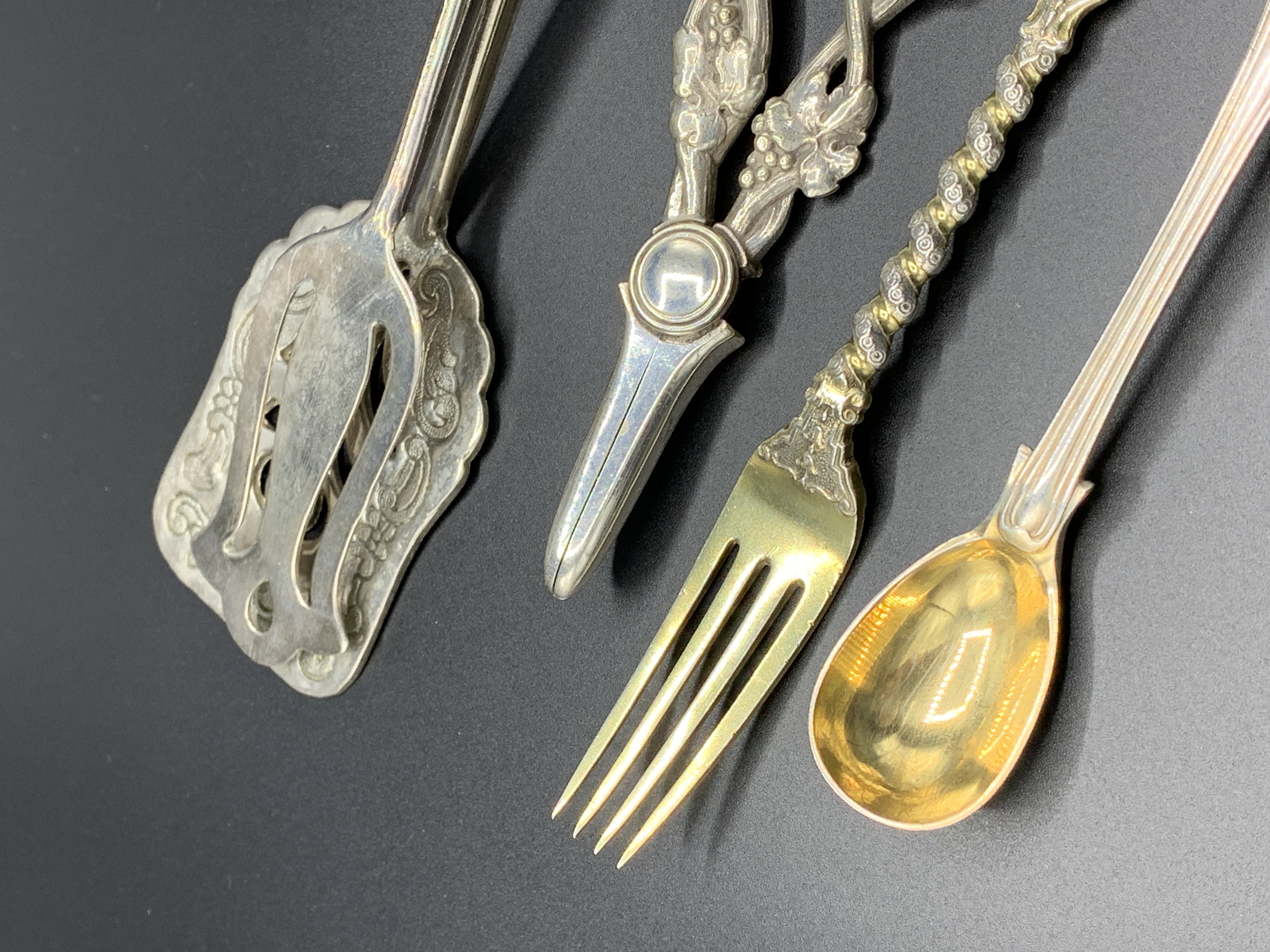 Very decorative silver gilt Victorian dessert fork and three other pieces of silver cutlery - Image 2 of 3