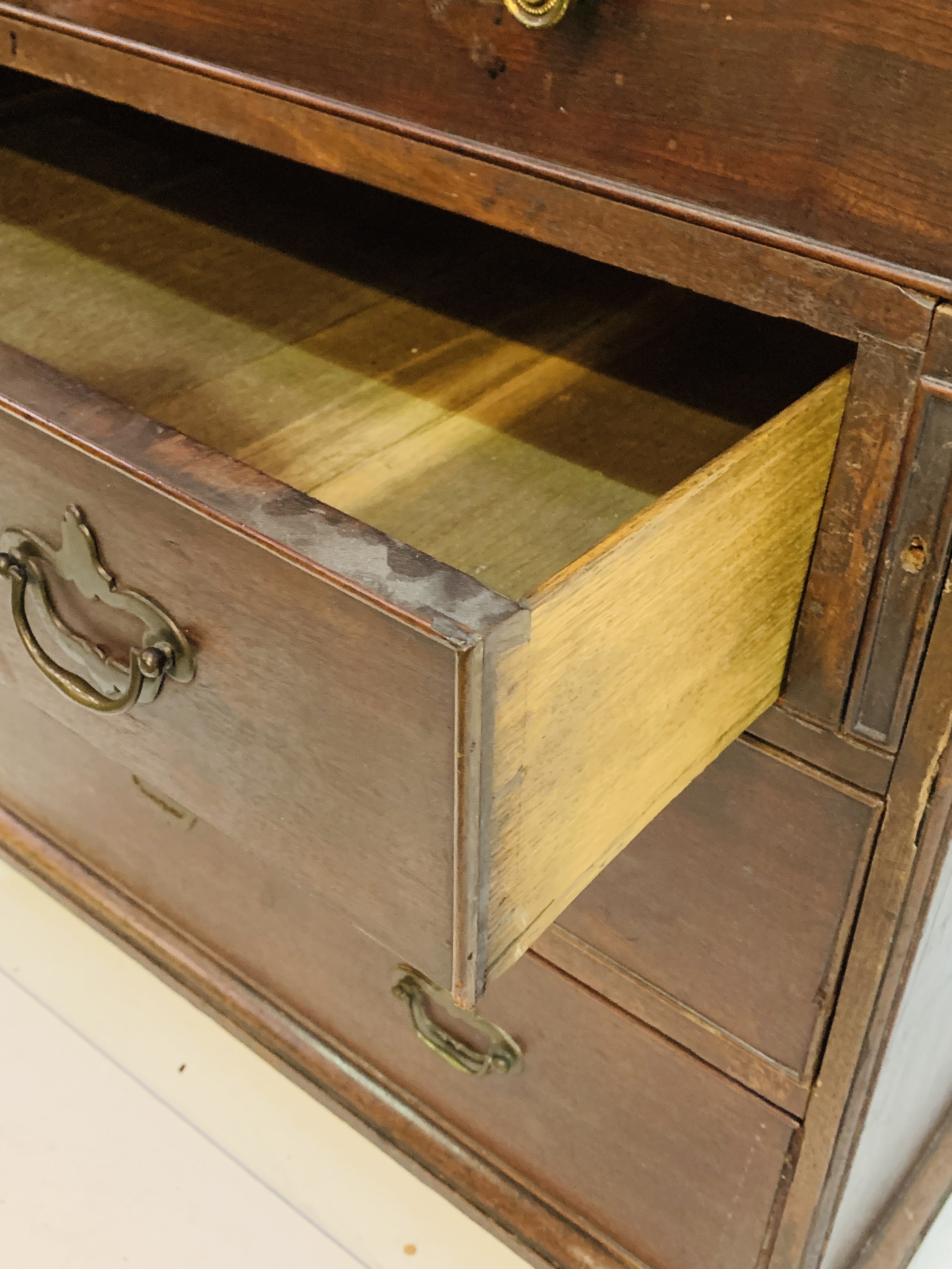 18th Century mahogany chest of four drawers - Image 5 of 8