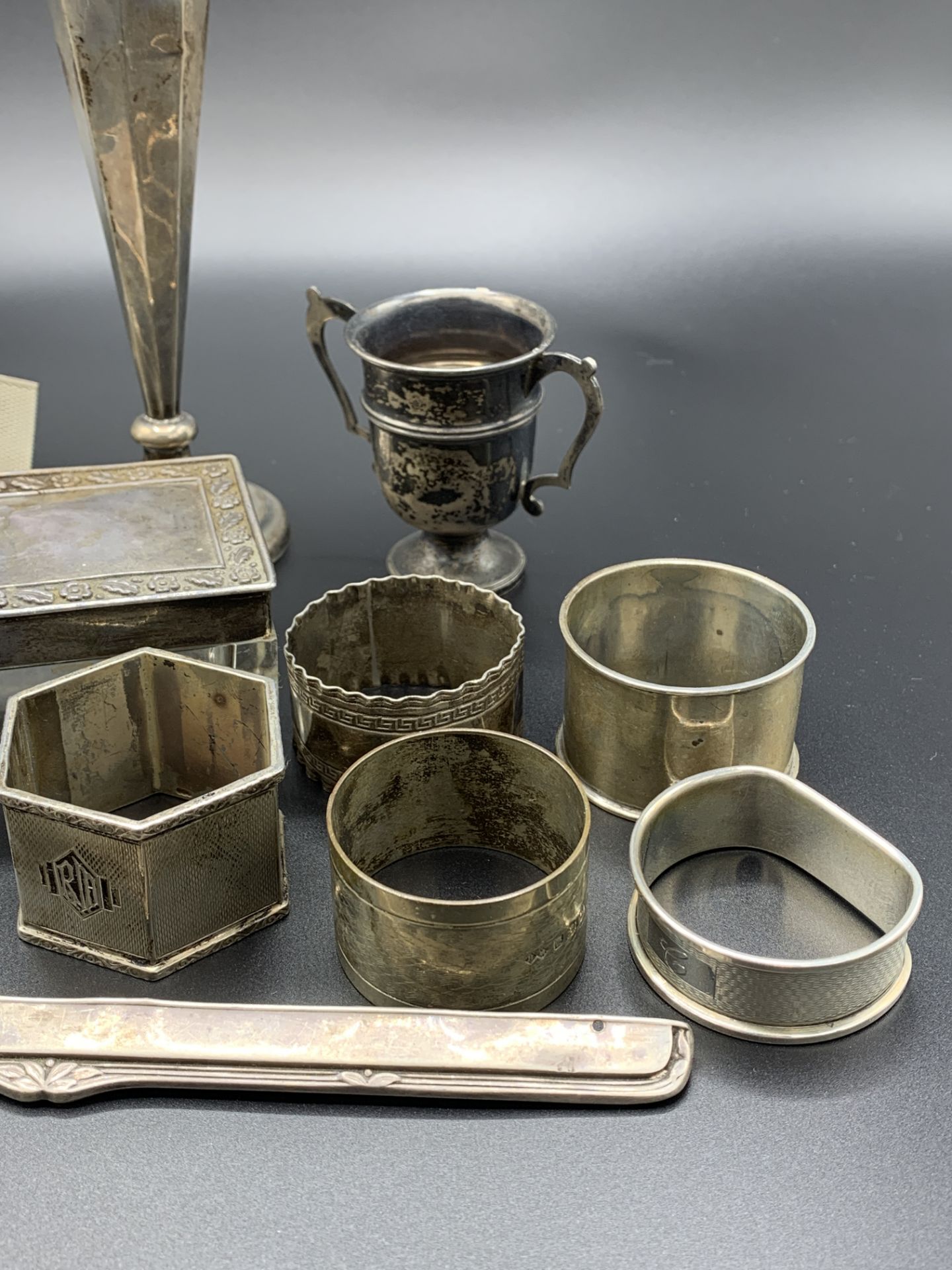 Nine hallmarked silver napkin rings and other silver items - Image 2 of 4