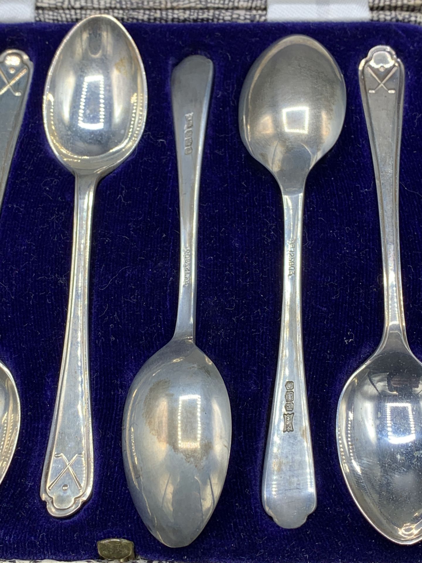 Six "golfers" silver teaspoons in case by Walker & Hall - Image 2 of 3