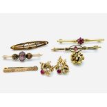 Four 9ct gold bar brooches, another bar brooch; and three 9ct earrings