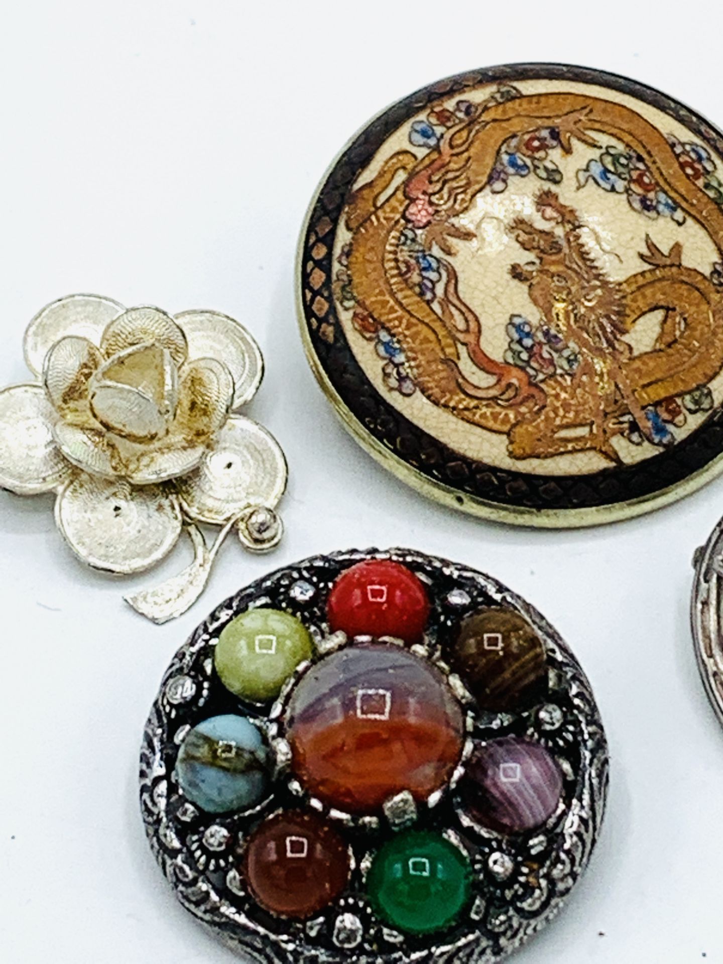 Four brooches - Image 3 of 3