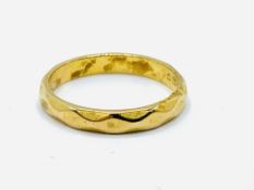 22ct gold faceted wedding band