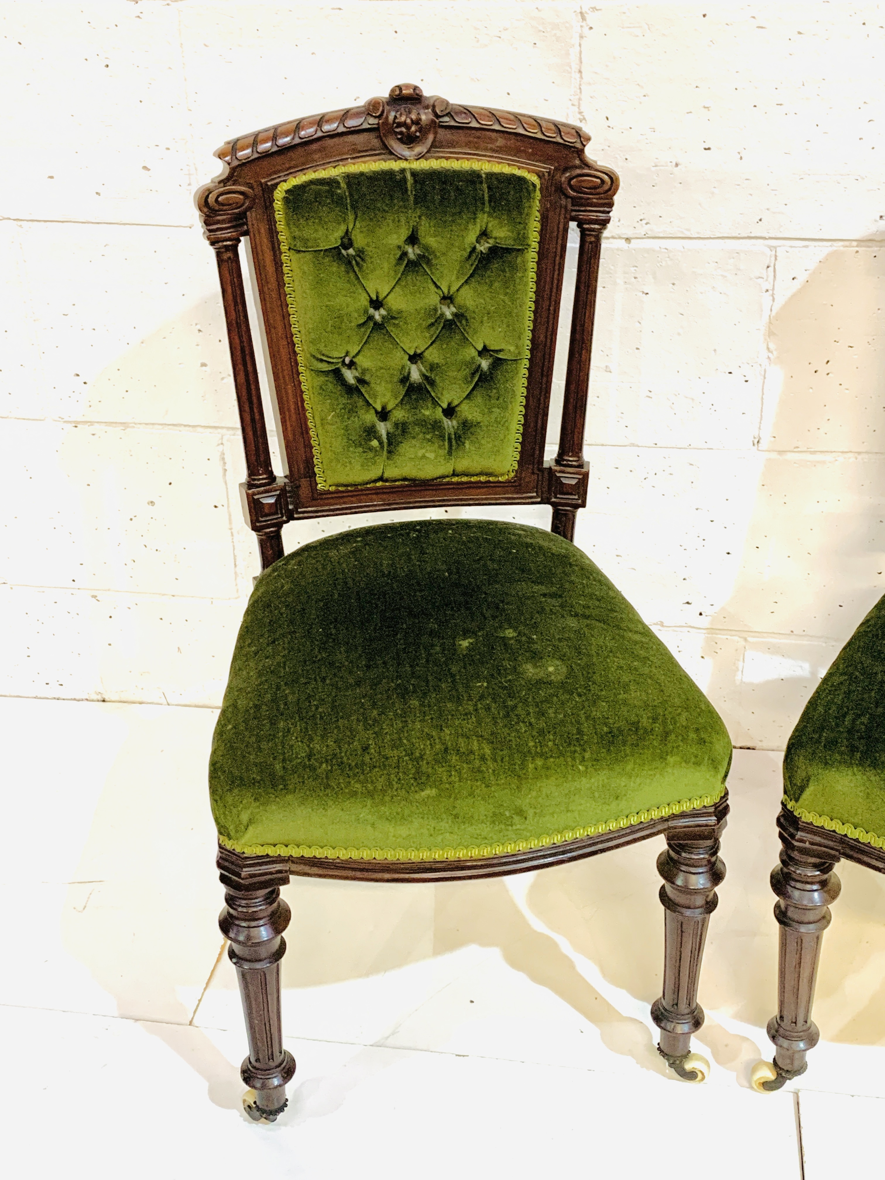 A pair of mahogany framed column sided button back dining chairs. - Image 2 of 5