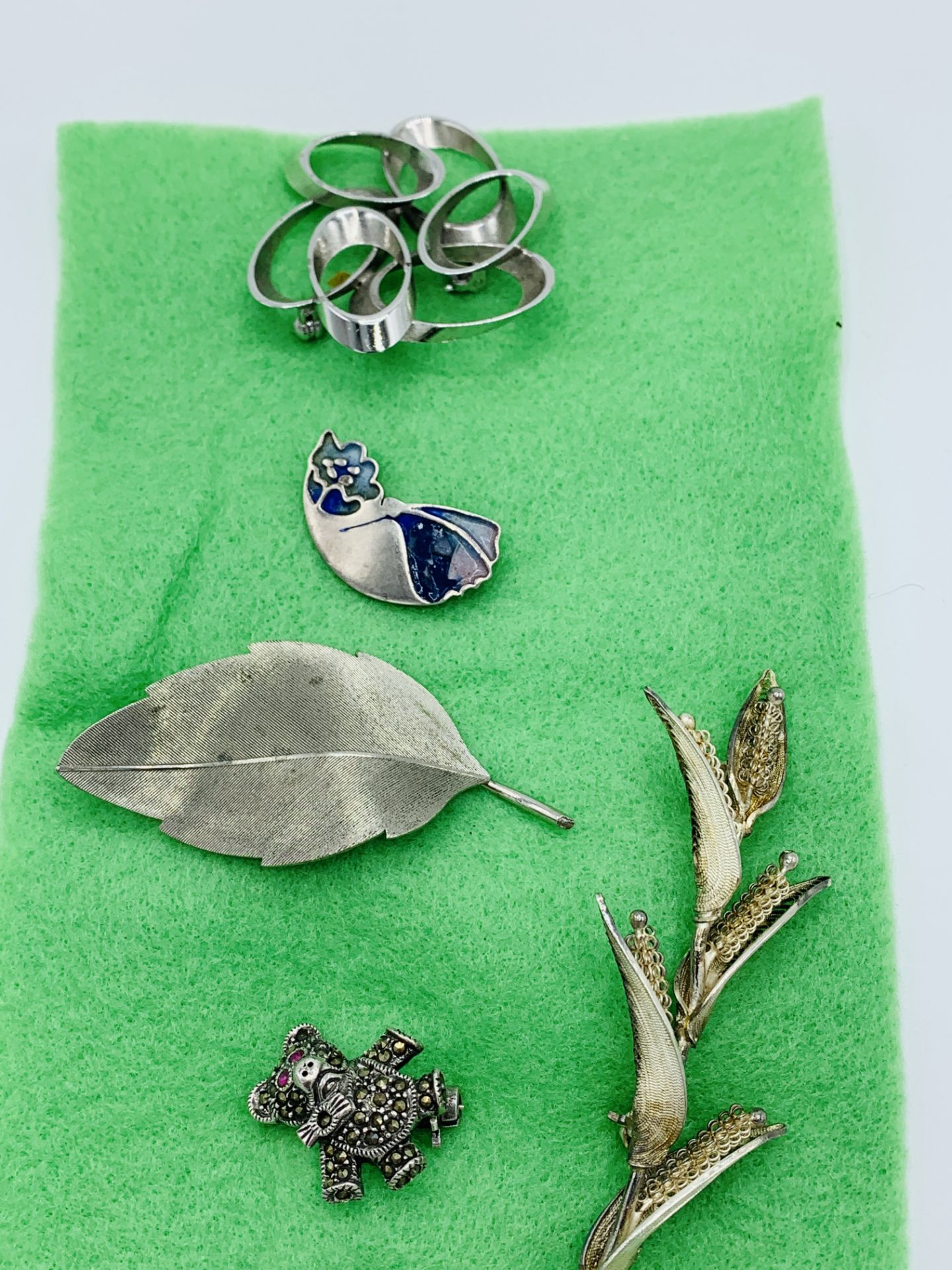 Six sterling silver brooches - Image 2 of 3