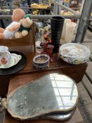 Assorted china and glassware.