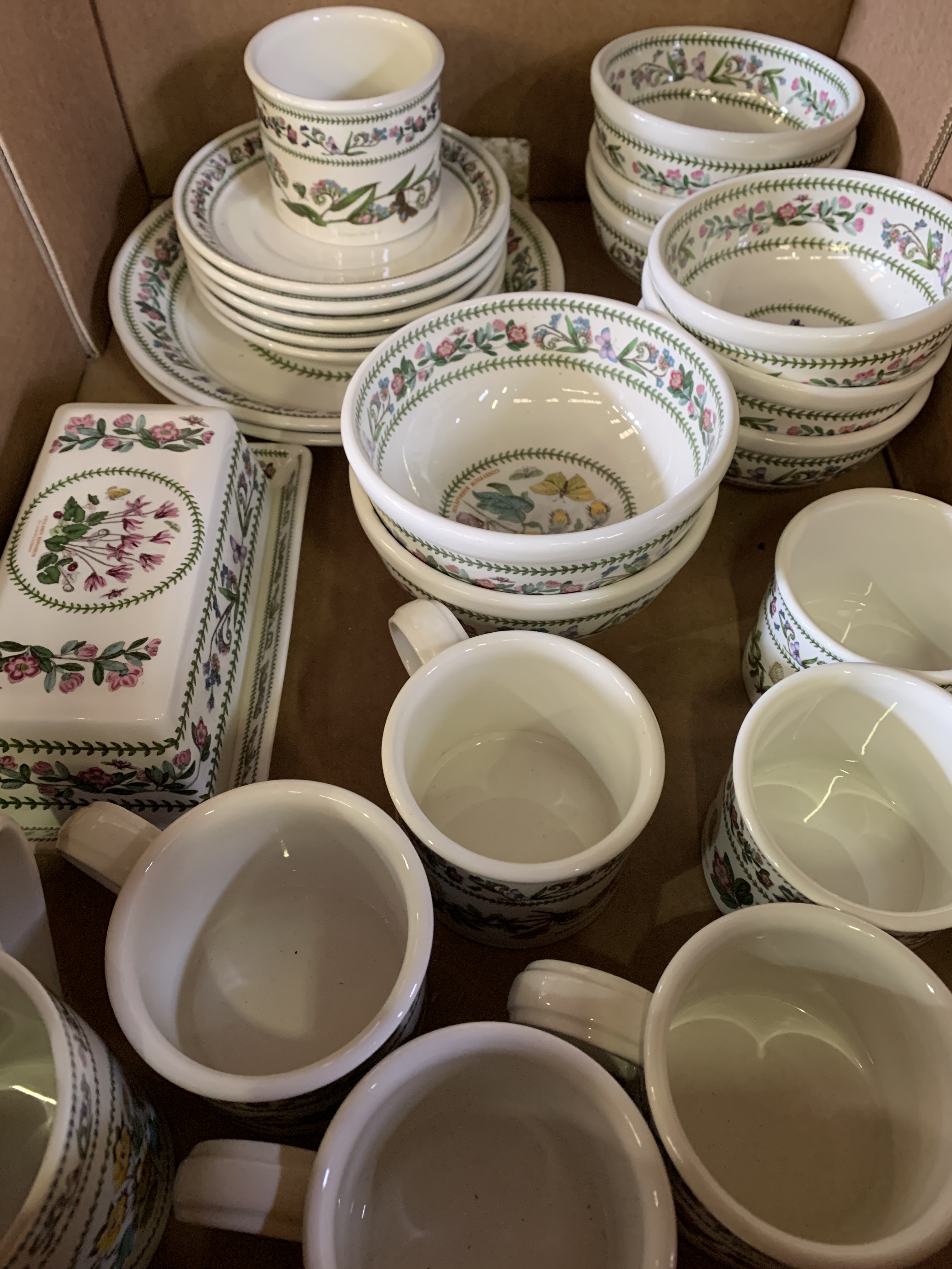 25 pieces of Portmeirion 'Variations' pottery