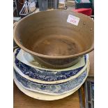 Copper preserving pan, together with five assorted platters