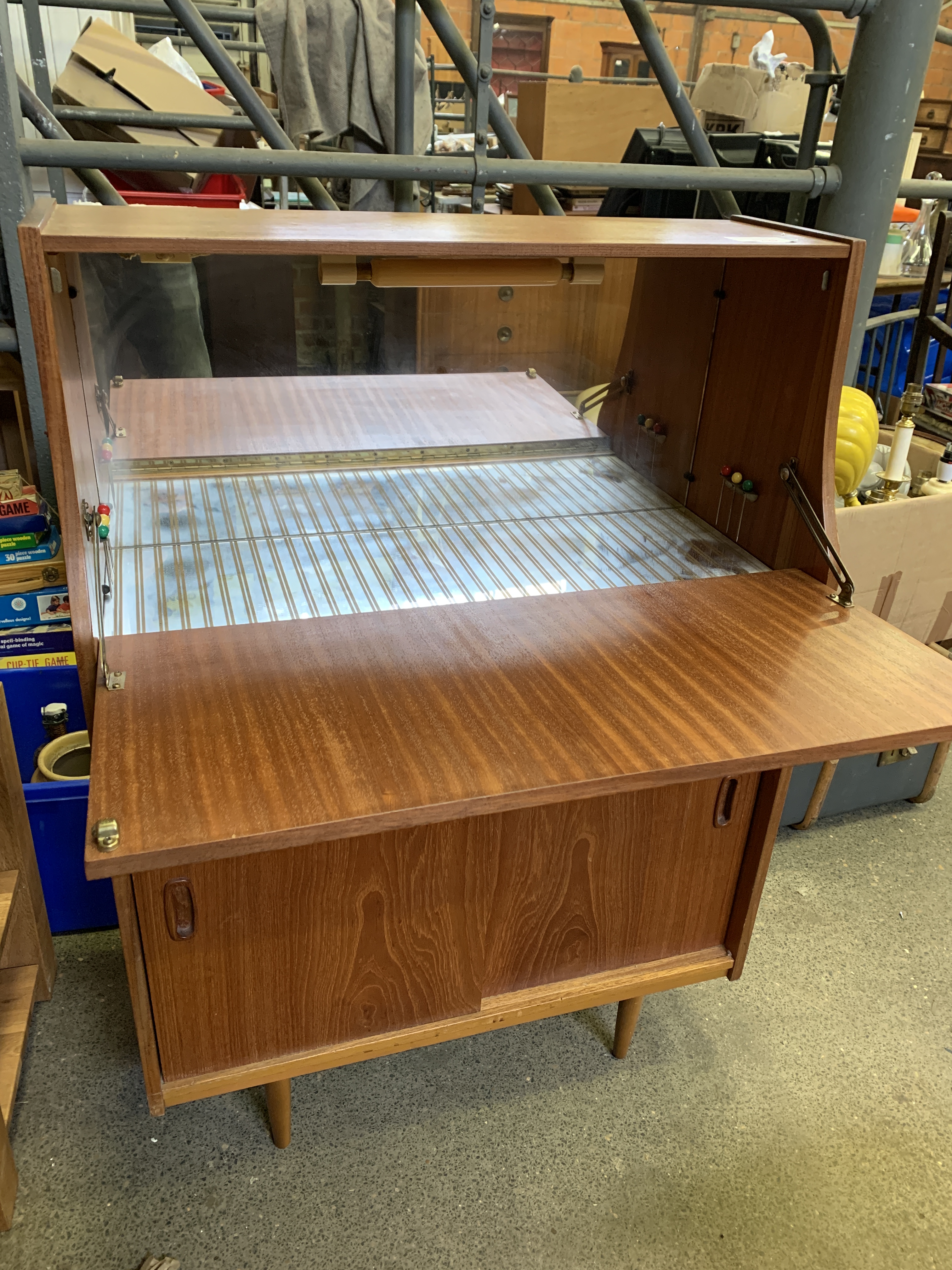 G-plan-style teak cocktail/drinks cabinet - Image 2 of 3