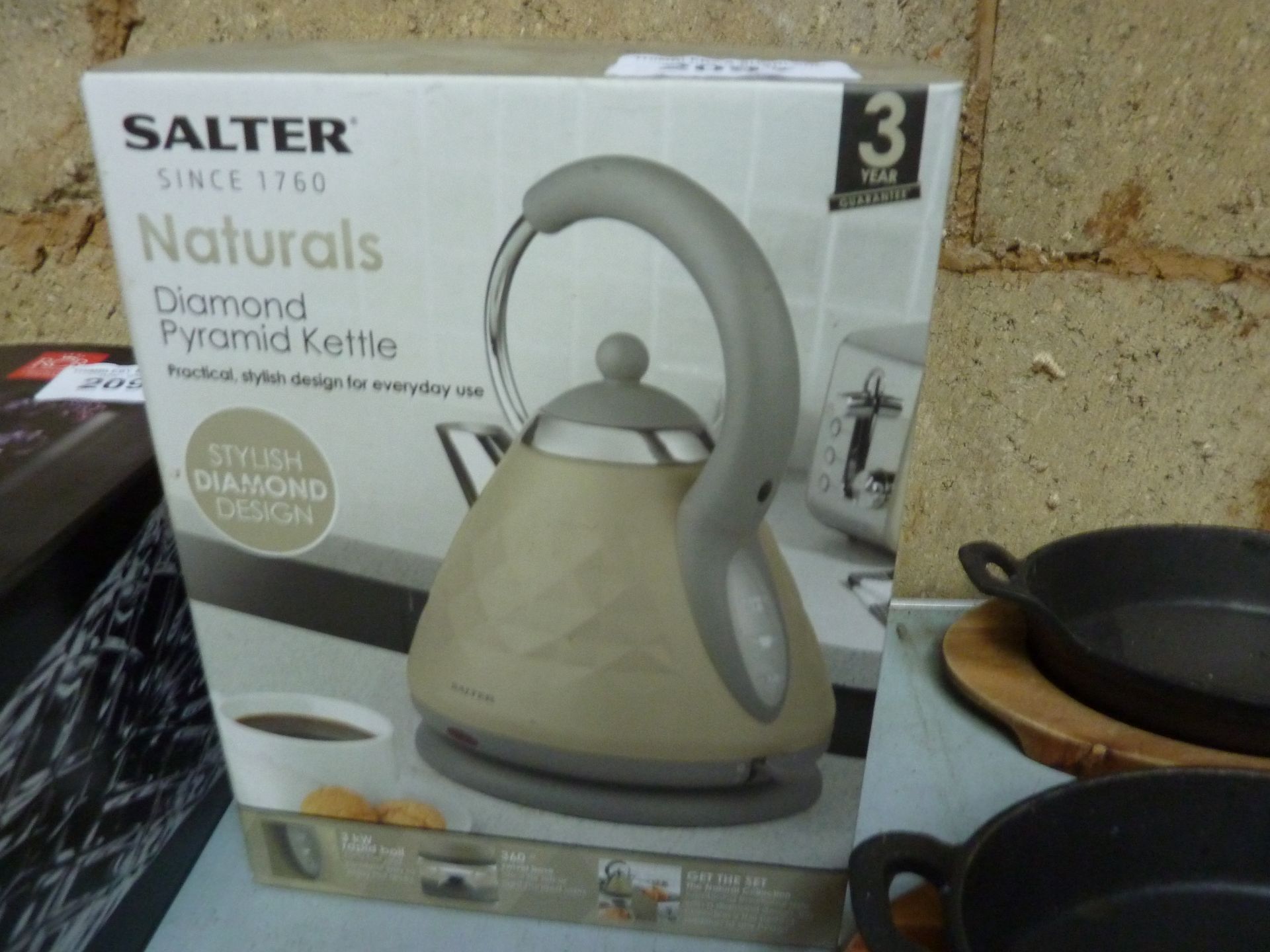 New Salter Diamond kettle