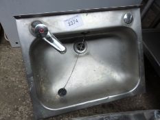 Stainless steel hot water sink